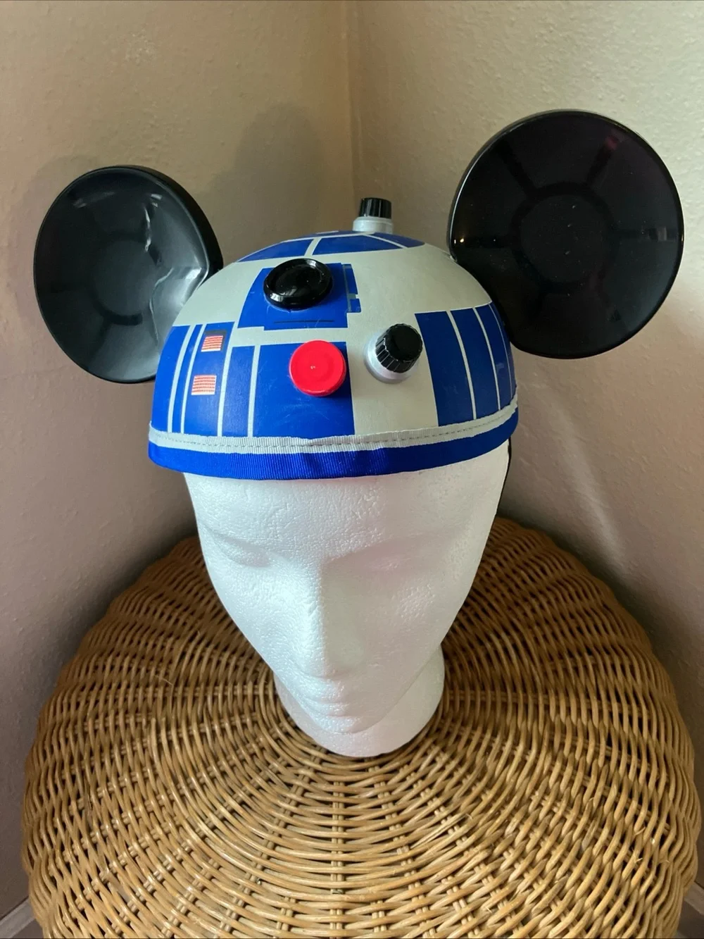 Disney Parks Star Wars R2-D2  Unisex Ear Hat Elastic Chin Strap Youth Size